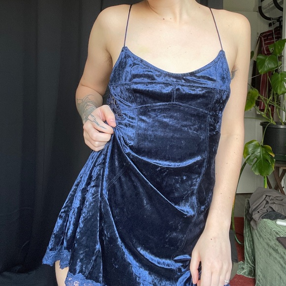 Free People Dresses & Skirts - Crushed Velvet Mini Dress